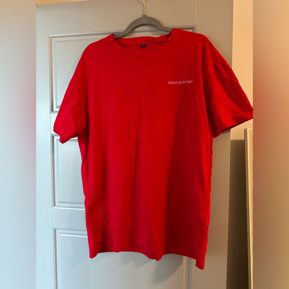 Glossier You Look Good Tour short Sleeve